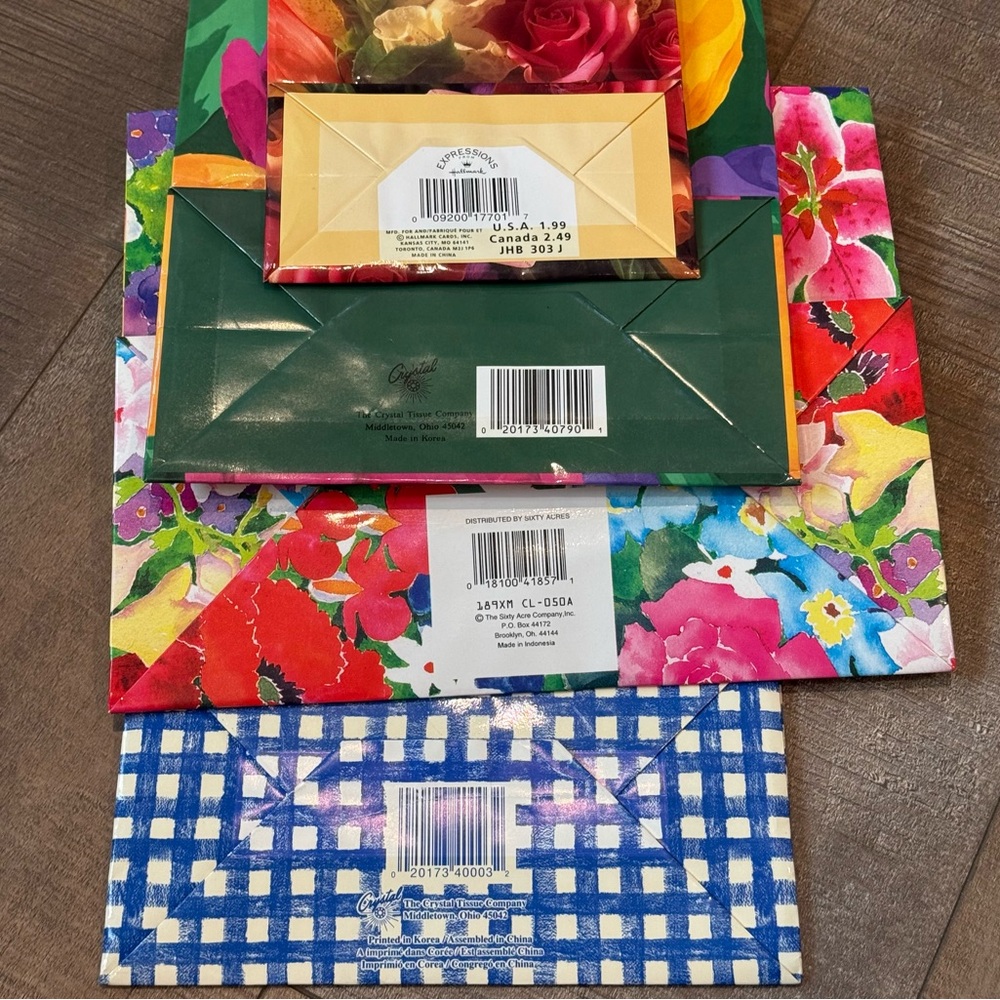 Bundle of 20 Birthday Christmas‎ Baby Floral Cowboy Gift Bags Hallmark Crystal - Picture 7 of 10
